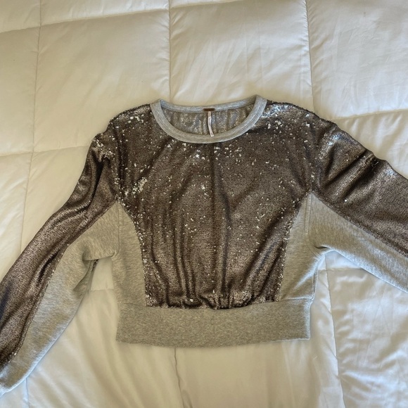 Free People Crewneck Sequin sweatshirt - Picture 5 of 8